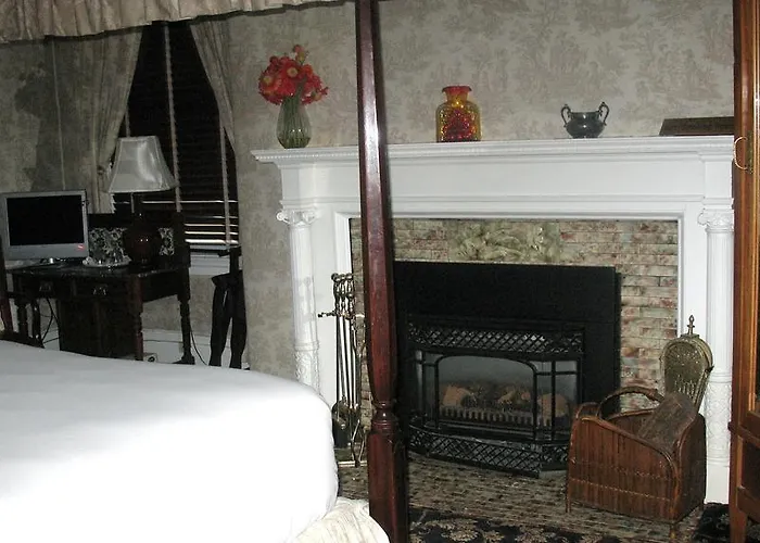 A Cambridge House Inn
